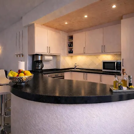 Διαμέρισμα Ocean Bliss - Panoramic Sea View - 20m To - 2 Swimming Pools - Private Parking *