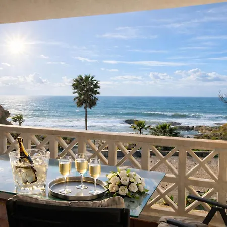 Ocean Bliss - Panoramic Sea View - 20m To - 2 Swimming Pools - Private Parking דירה *