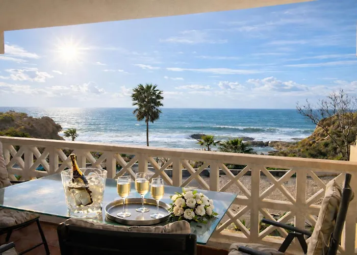 Ocean Bliss - Panoramic Sea View - 20m To - 2 Swimming Pools - Private Parking 아파트 *